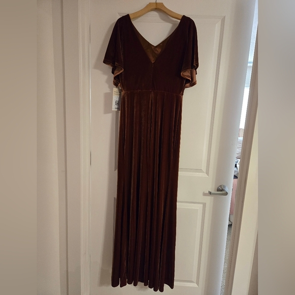 REVELRY NWT Maternity Gwen Velvet Dress in Terracotta | Size 12 - Picture 5 of 7